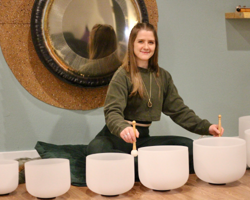 grace magnusson playing sound bowls